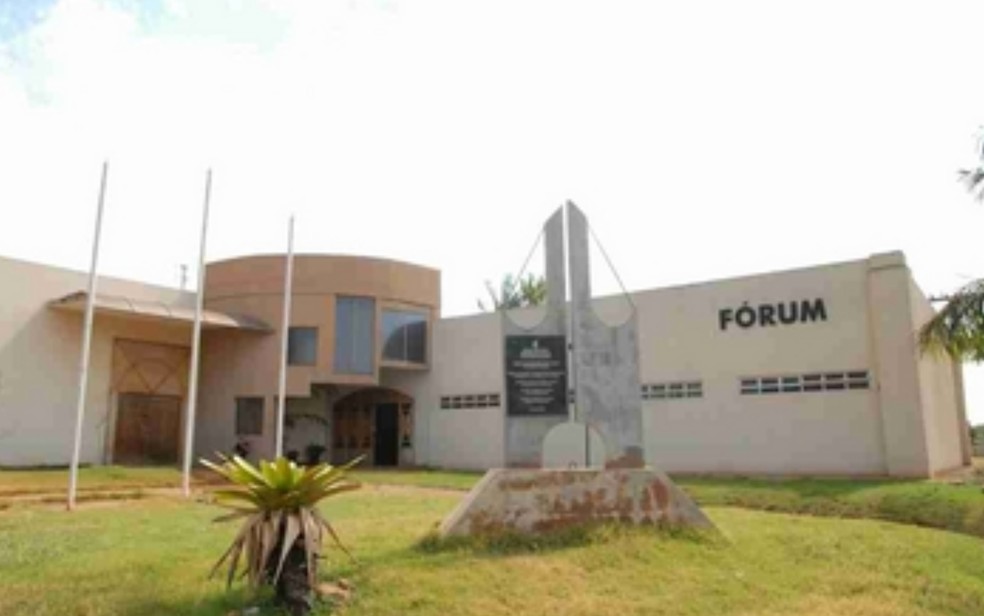 Fórum de Santa Helena de Goiás — Foto: Cristiano Borges/O Popular