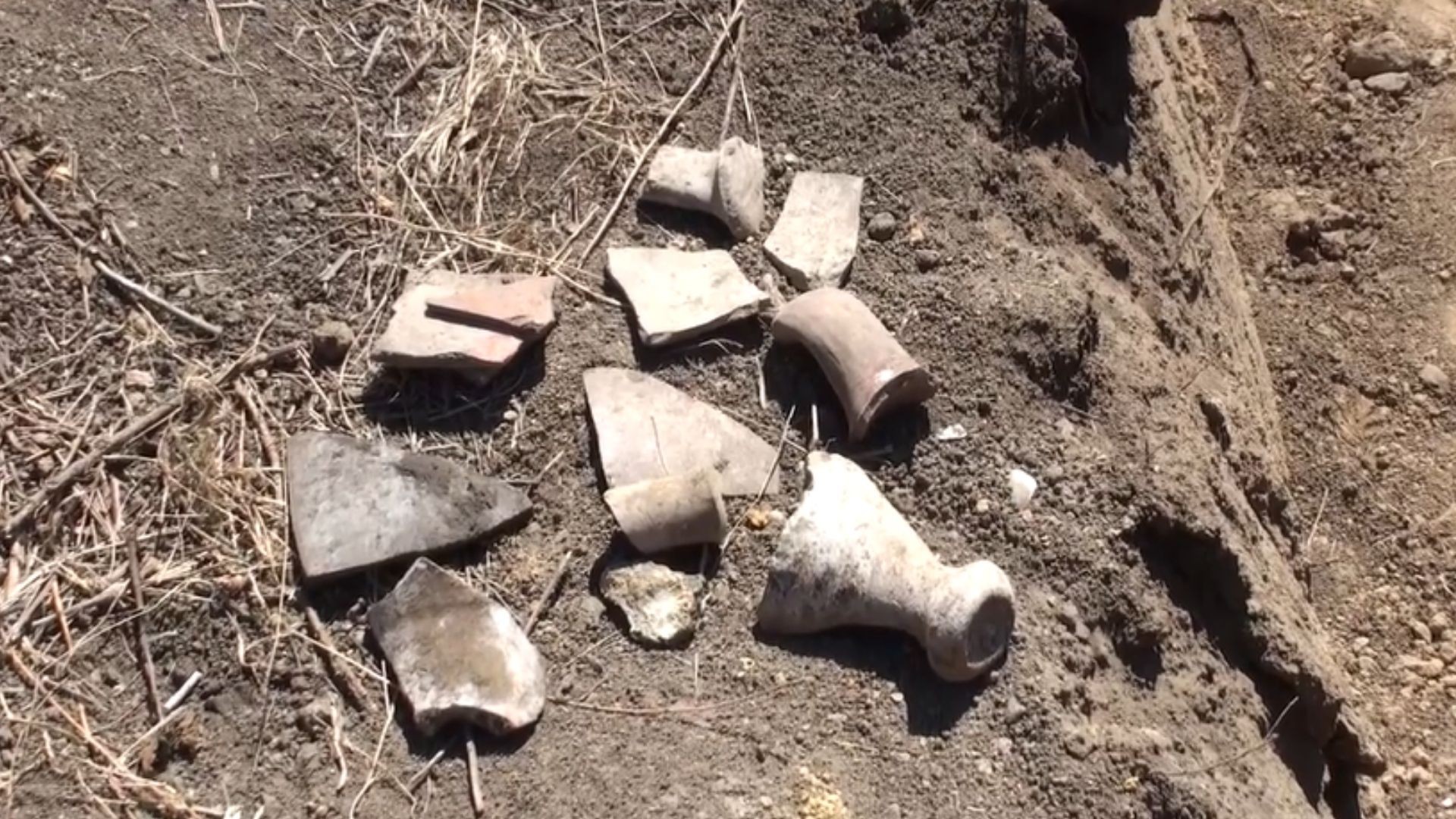 Fragmentos descobertos por soldados ucranianos em Odessa (Foto: Reprodução/Facebook/126 окрема бригада територіальної оборони м.Одеса)