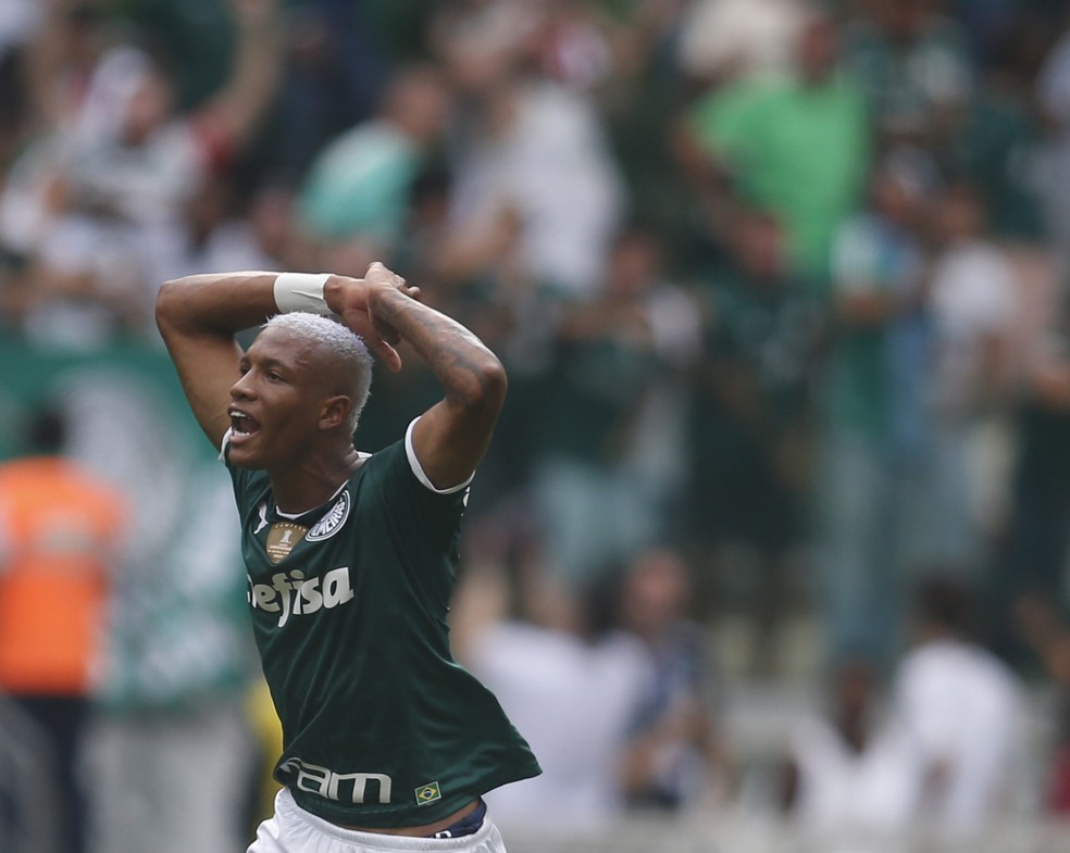 Danilo durante o clássico contra o São Paulo na final do Paulistão — Foto: Fernando Roberto