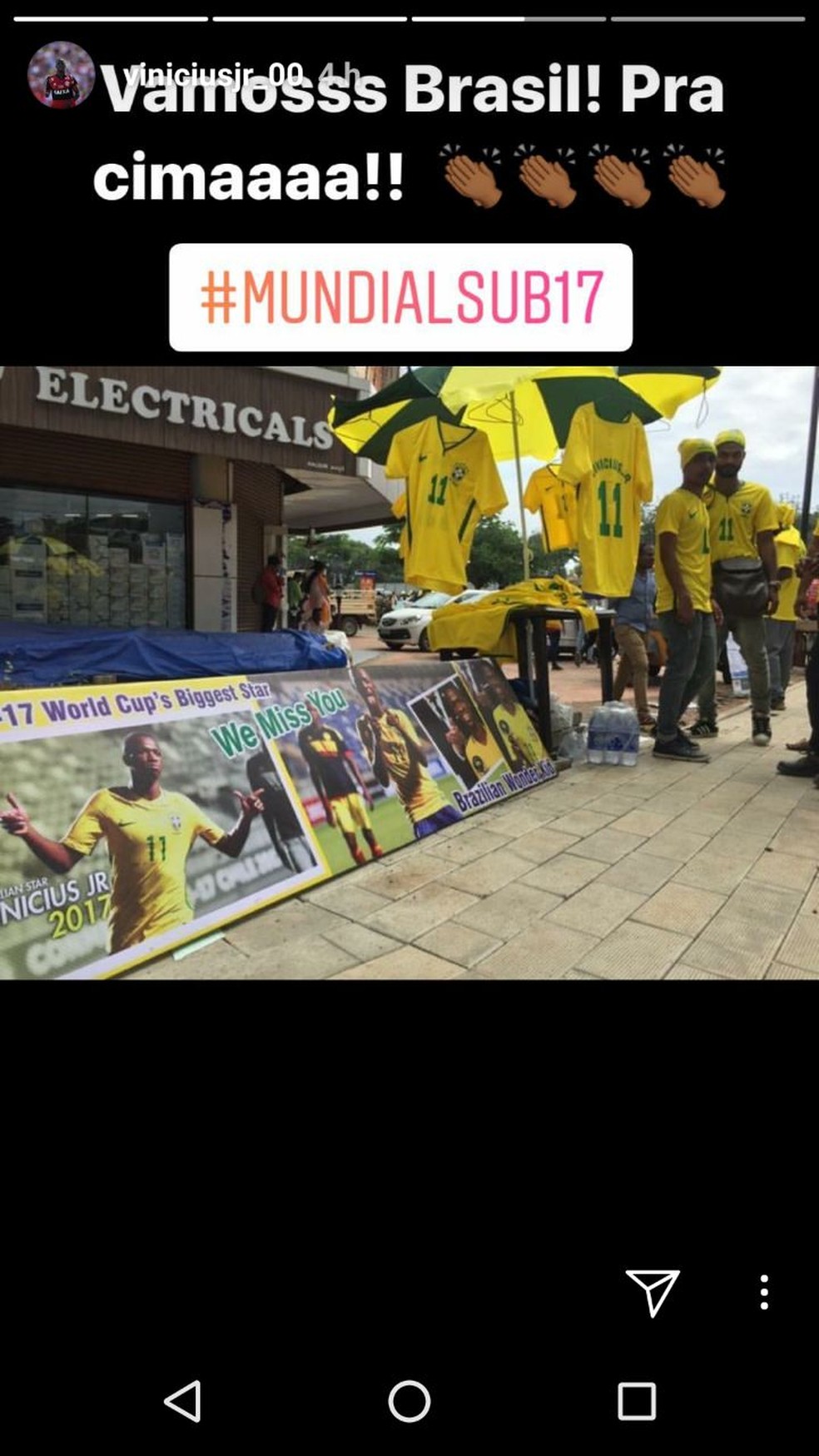 De longe, Vinicius Junior postou mensagem na torcida na &eacute;poca &mdash; Foto: Reprodu&ccedil;&atilde;o/Instagram