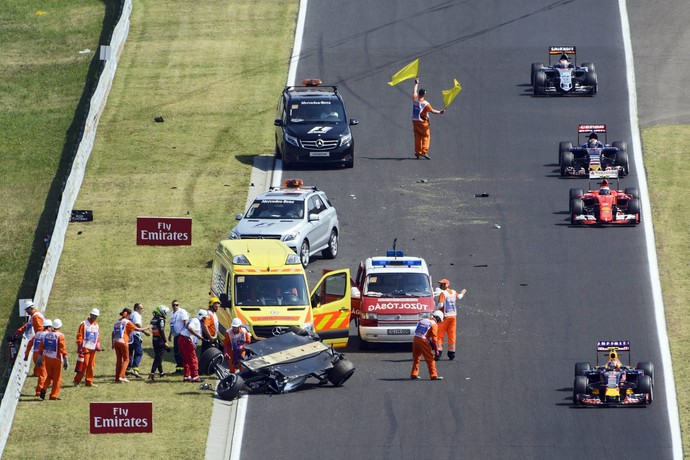 Piloto espanhol morre em acidente durante perigosa corrida de