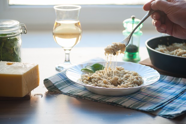 Making mushroom risotto (Foto: Getty Images)