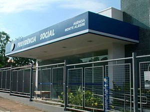 População afirma que precisa buscar serviço em Santarém (Foto: Reprodução/ TV Tapajós)