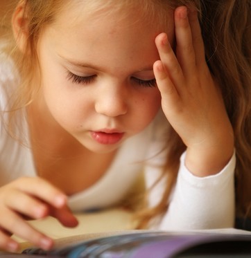 criança; leitura; livro; história (Foto: Shutterstock)