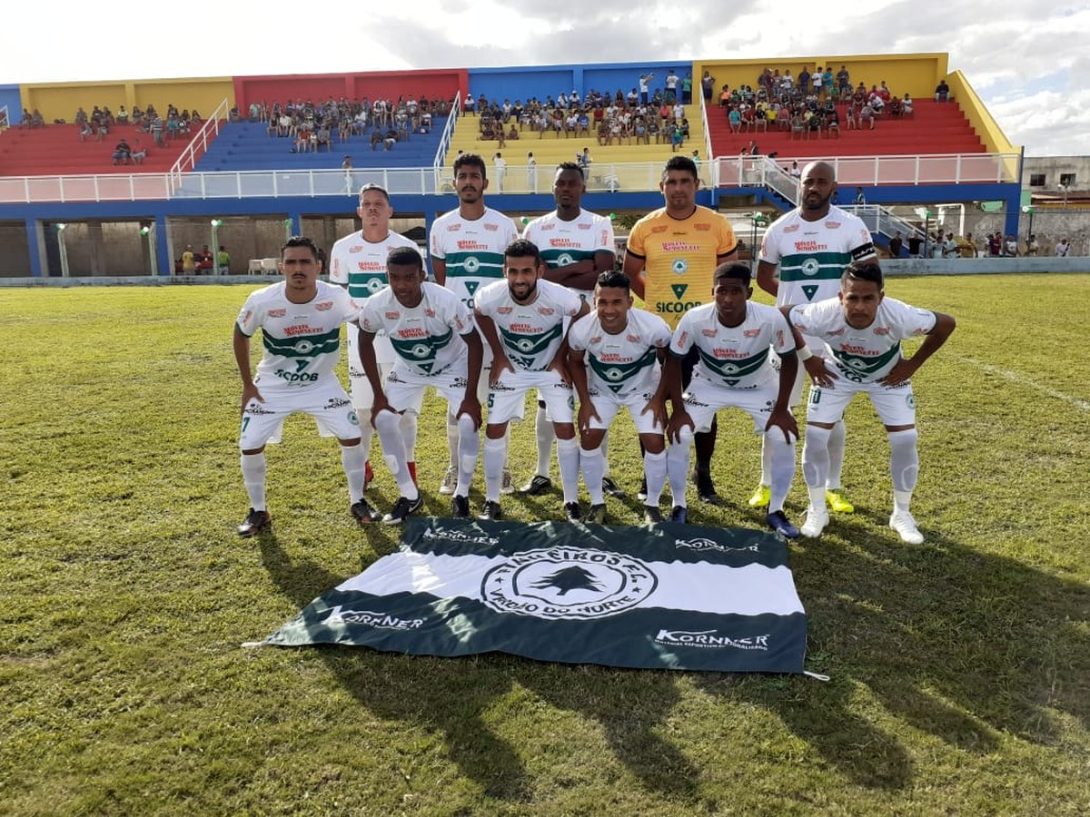 Diante do Rio BrancoES, Pinheiros busca reconhecimento e respeito na