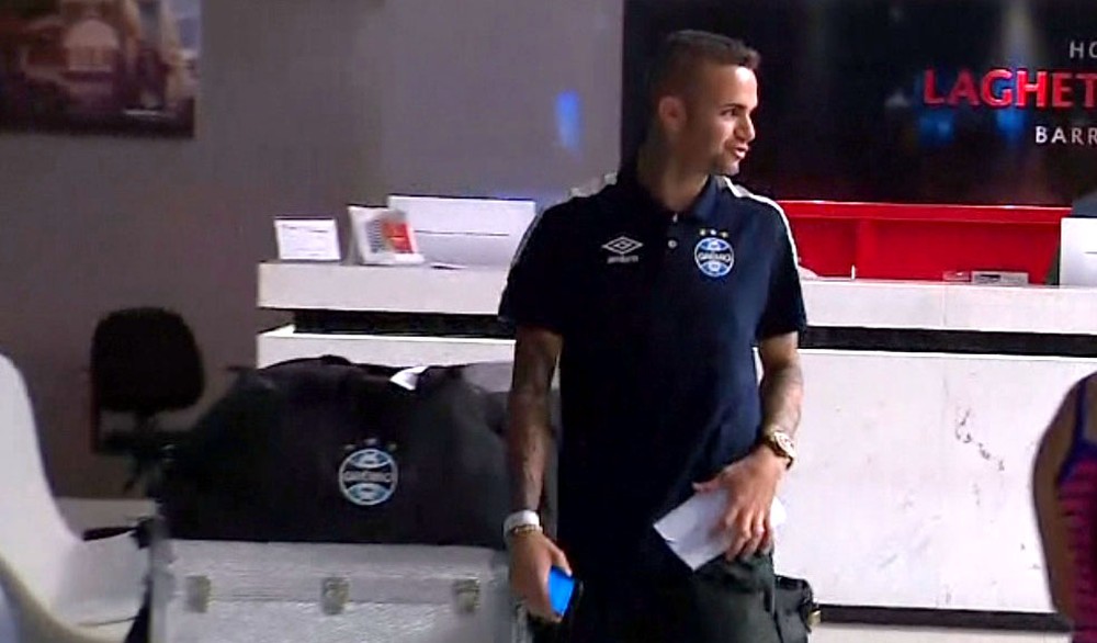 Luan faz fisioterapia em hotel e segue como dúvida; Geromel treina normalmente