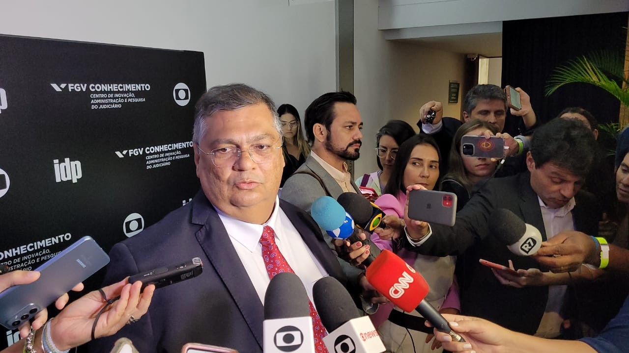 Comissão da Câmara aprova convites para ouvir quatro ministros do governo Lula