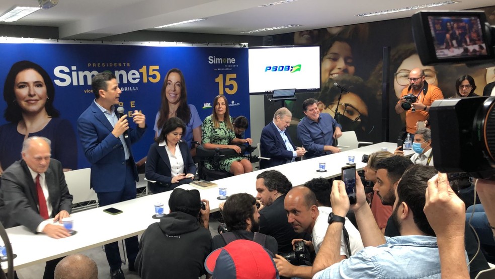 O presidente do PSDB, Bruno Araújo, participa do anúncio de Mara Gabrilli como vice de Simone Tebet, em São Paulo. — Foto: Reprodução/TV Globo