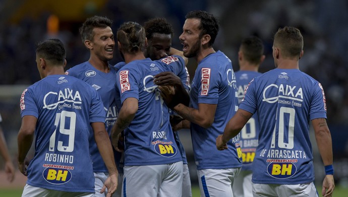 Comissão de frente do Cruzeiro brilha com melhor início desde 2009