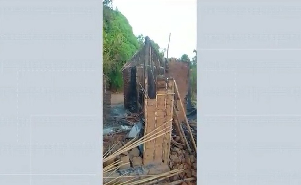 Após o incêndio, o imóvel ficou destruído e móveis, roupas e até documentos foram perdidos — Foto: Reprodução/TV Mirante