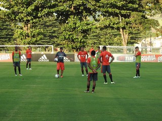 Com Jorge no time titular, Muricy faz tático e mantém base atrás de vitória
