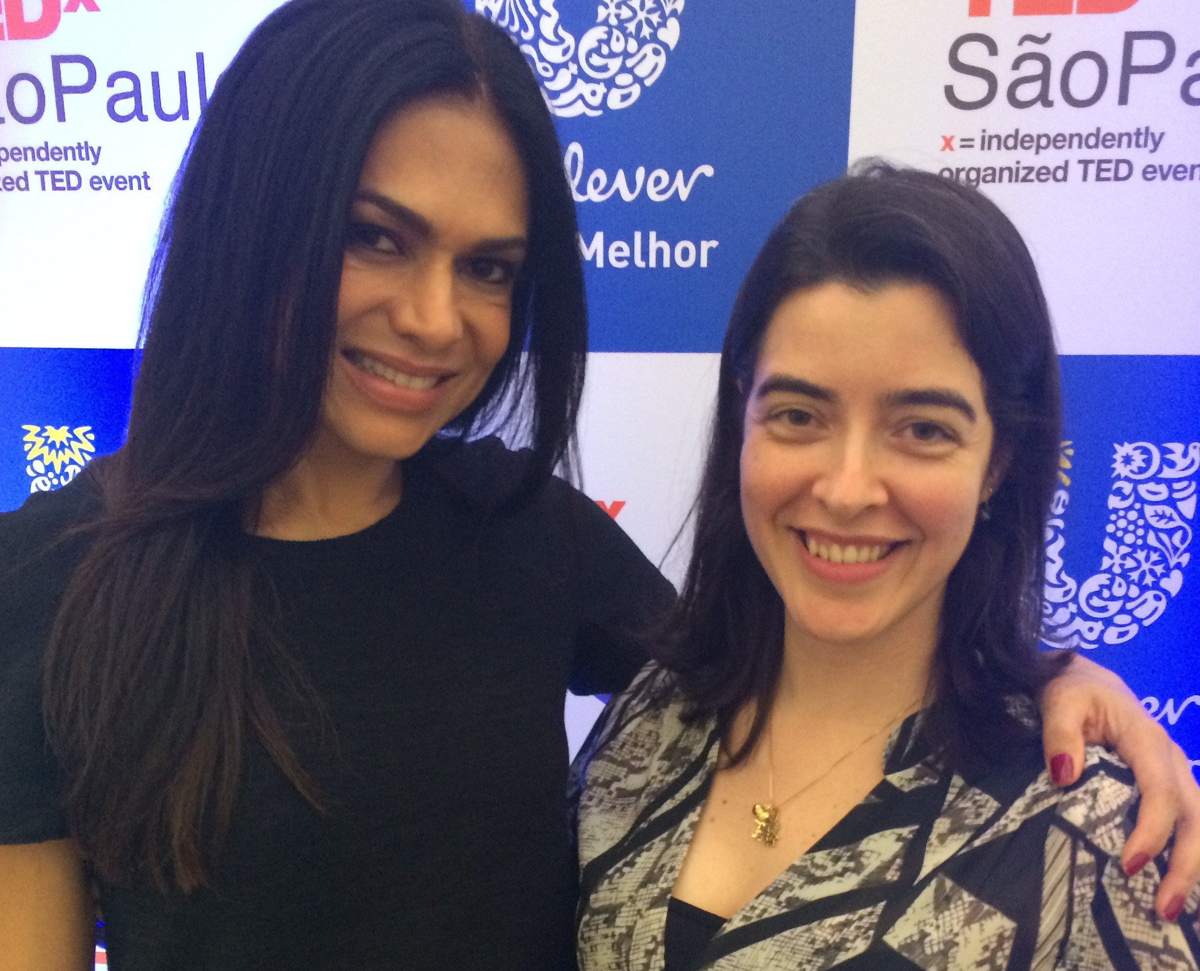 A jornalista Rosana Jatobá e a diretora de marketing da Unilever, Juliana Carvalho (Foto: Andrea Dantas/Marie Claire)