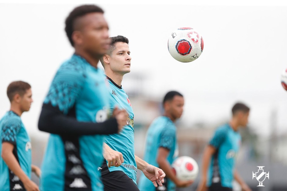 Matheus Barbosa no treino do Vasco — Foto: Rafael Ribeiro/Vasco.com.br