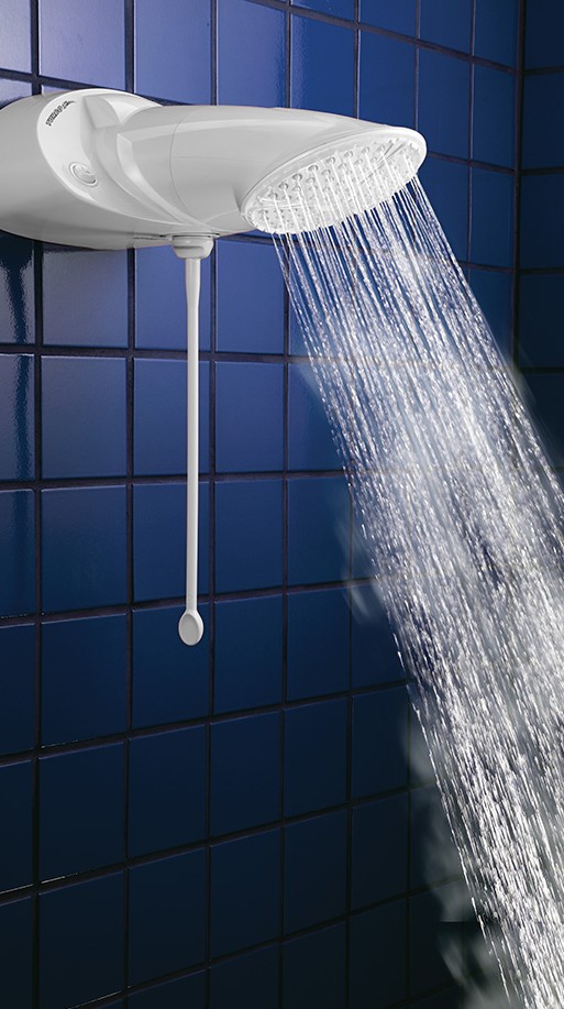 Top 5 chuveiros baratos: banho quentinho por menos de R$ 70