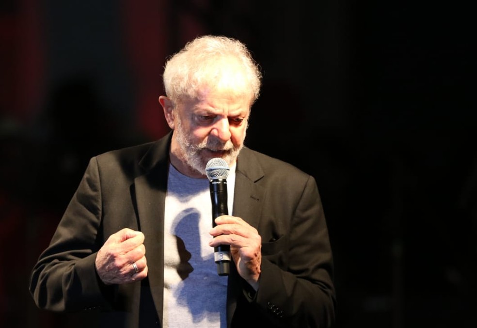 Ex-presidente Luiz Inácio Lula da Silva (PT) durante discurso em Recife — Foto: Aldo Carneiro/Pernambuco Press