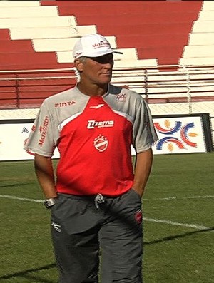 Márcio Bittencourt - técnico - Vila Nova (Foto: Reprodução/TV Anhanguera)