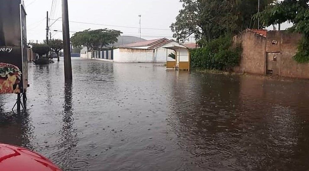 Chuva provoca alagamentos em Avaré  — Foto: Bruno Braga/ Arquivo Pessoal 