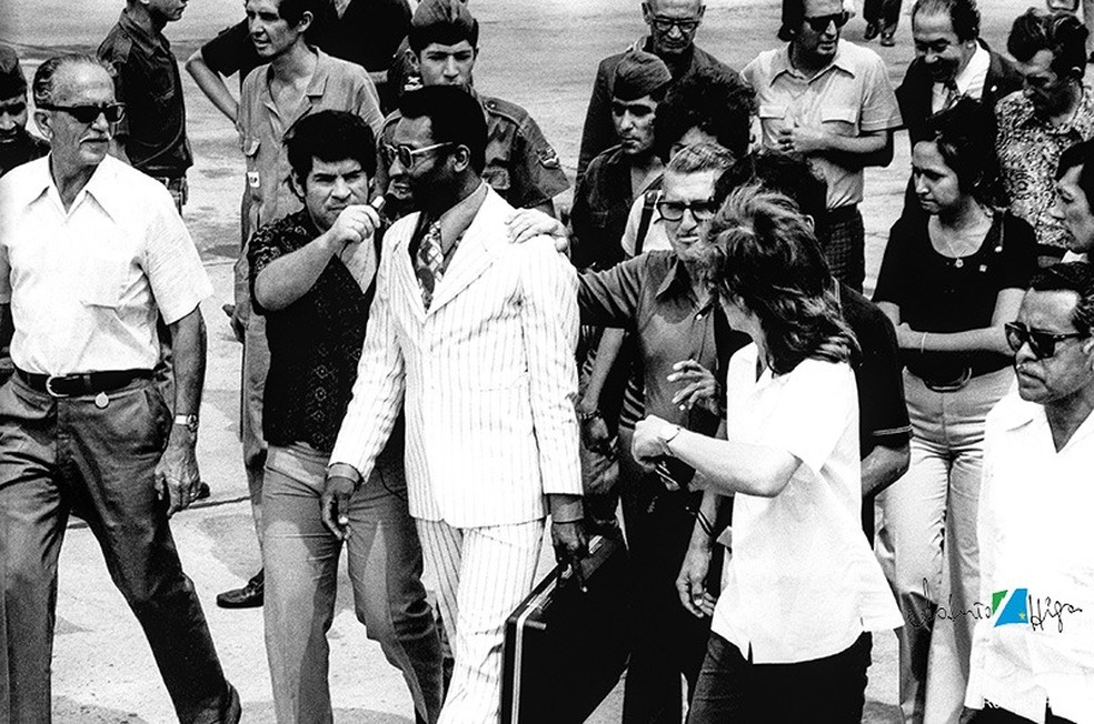 Pelé foi recebido logo no aeroporto.  — Foto: Roberto Higa/Arquivo Pessoal