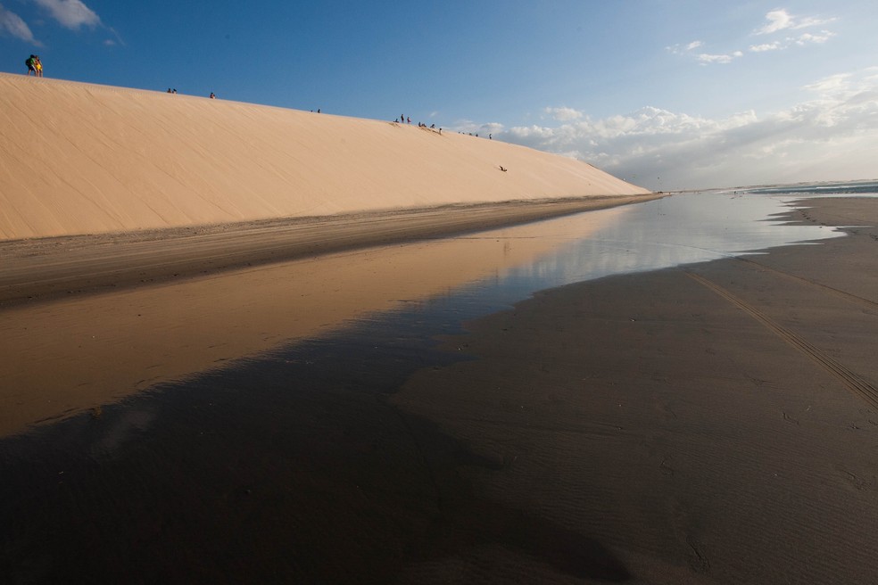 Nas últimas 4 décadas, a Duna do Pôr do Sol perdeu 30 metros de altura — Foto: Kid Jr. 