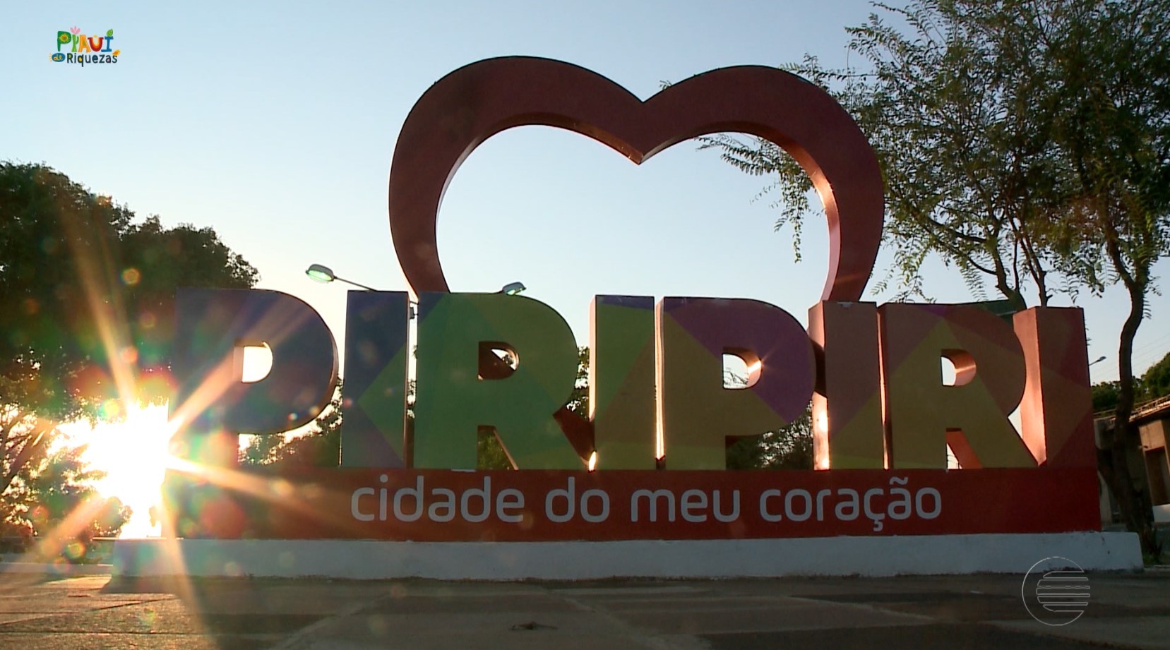 Conheça duas personalidades que inspiram e criam histórias para grandes humoristas do Piauí