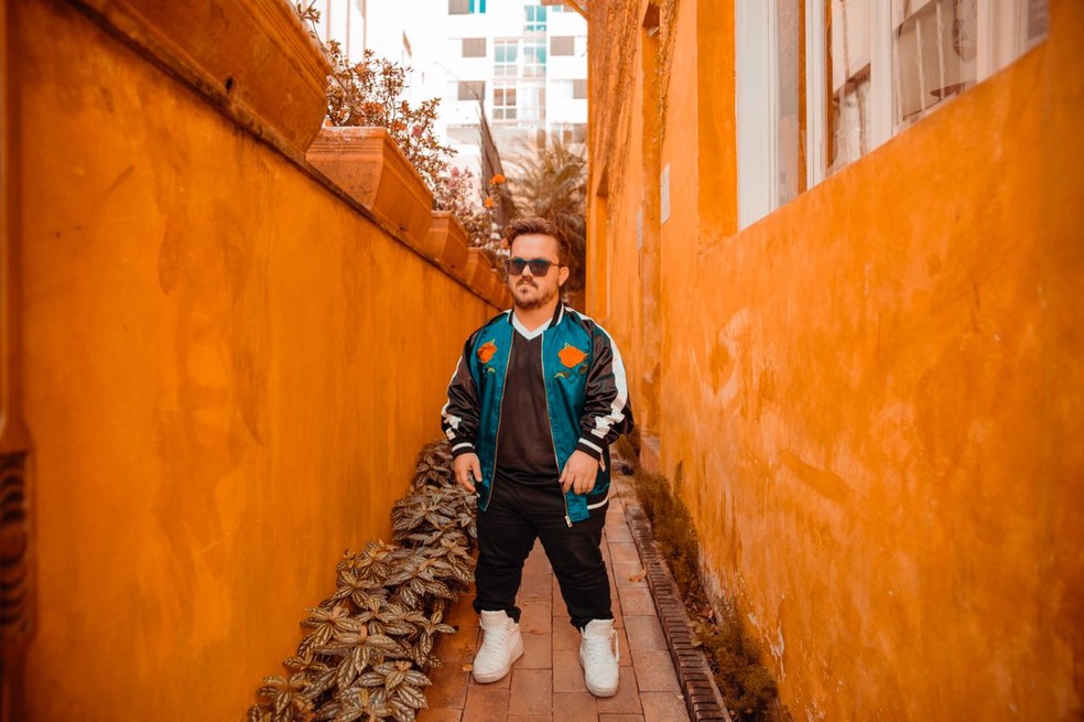 Mateus Ã© o caÃ§ula de 8 irmÃ£os e o Ãºnico que nasceu com nanismo â Foto: Mateus Baptistella / Arquivo pessoal 