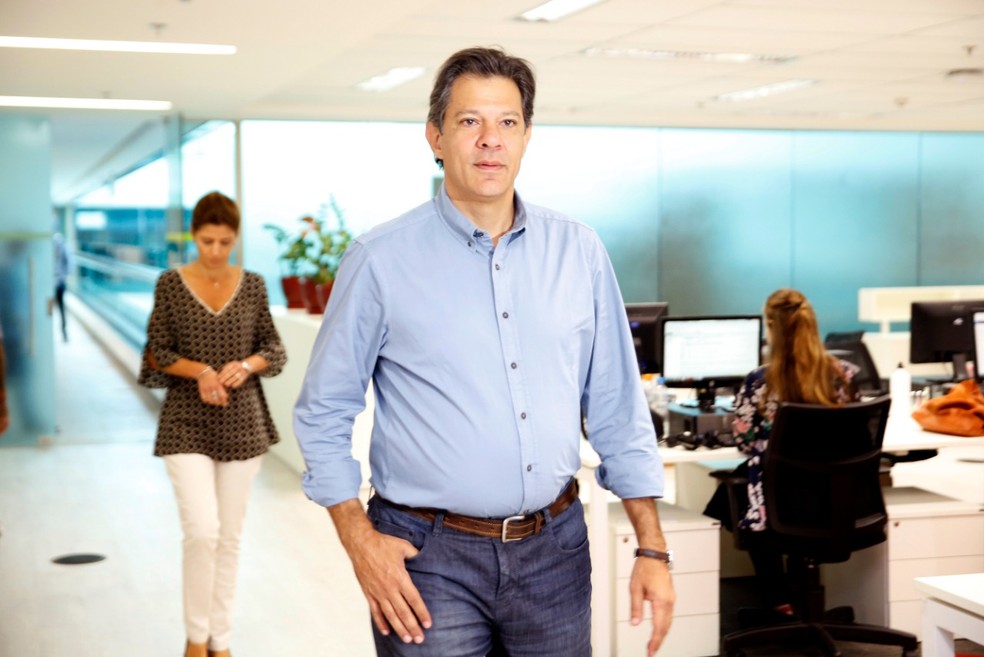 Haddad foi sabatinado pelos jornalistas Renato Franzini, do G1, Milton Jung, da CBN, e pelo comentarista Gerson Camarotti, do G1 e da CBN. — Foto: Marcos Serra Lima / G1