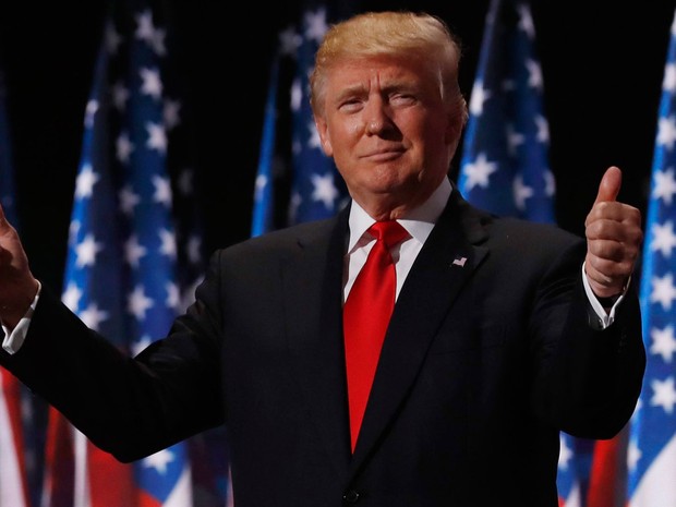 Donald Trump discursa durante o encerramento da convenção nacional republicana, na quinta (21), em Cleveland, Ohio (Foto: Reuters/Jonathan Ernst)