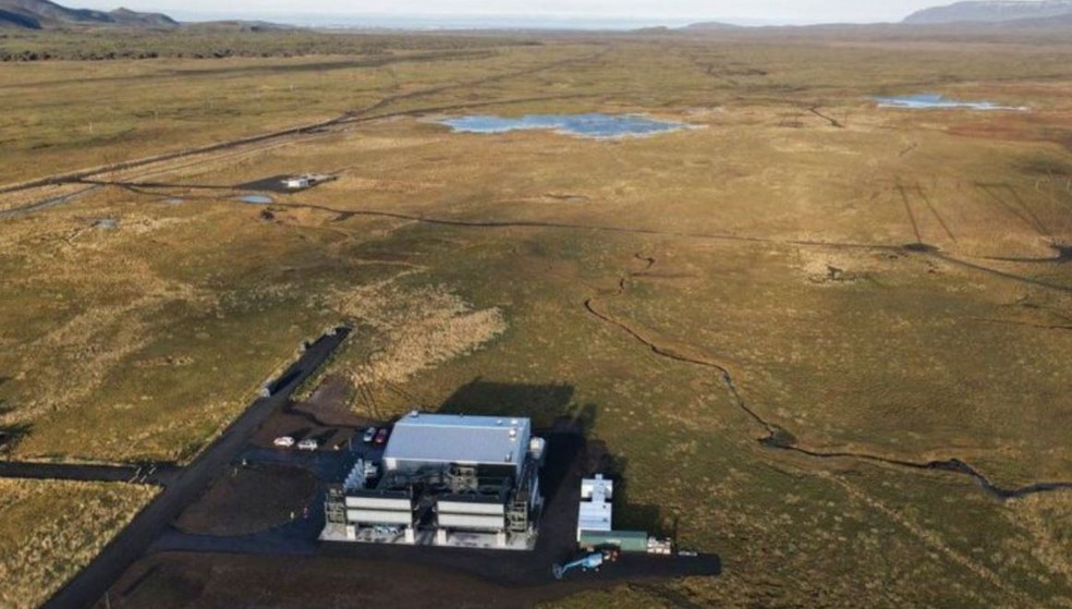 A Climeworks criou a maior usina de captura direta de ar do mundo na Islândia.  — Foto: Getty Images via BBC