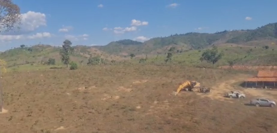 Operação da PF apreende 17 escavadeiras e fecha 13 garimpos clandestinos no sudeste do PA