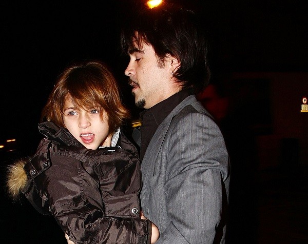 Colin Farrell com o filho mais velho, James, em foto de 2009 (Foto: Getty Images)