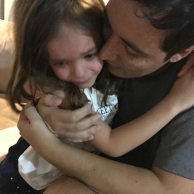 Jhean Marcell reencontra a filha (Foto: Reprodução/Instagram)