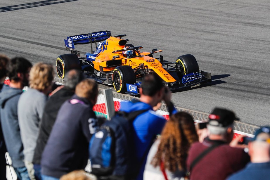 Sainz Ã© o mais rÃ¡pido na quarta-feira de treinos da F1 em Barcelona. Vettel sofre acidente
