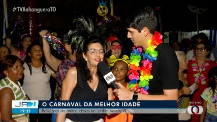 Carnaval da melhor idade: baile gratuito anima idosos na capital