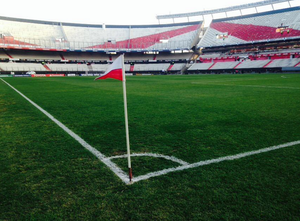 River se previne para não ter rivais do Boca infiltrados na torcida do Cruzeiro