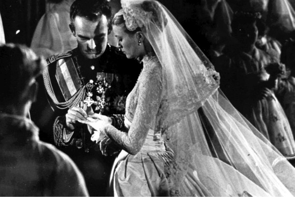 O casamento do Príncipe Rainier III, de Mônaco, com Grace Kelly, no dia 19 de abril de 1956 (Foto: Getty Images)