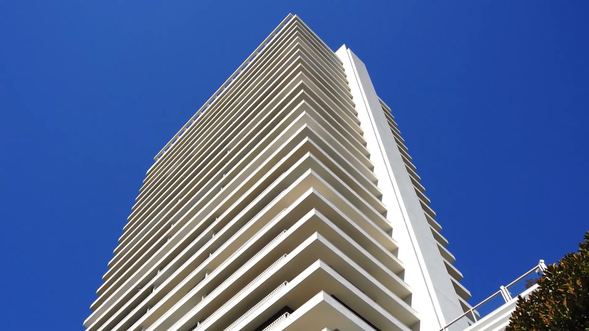 Condomínio Sierra Towers, em Los Angeles (Foto: reprodução)