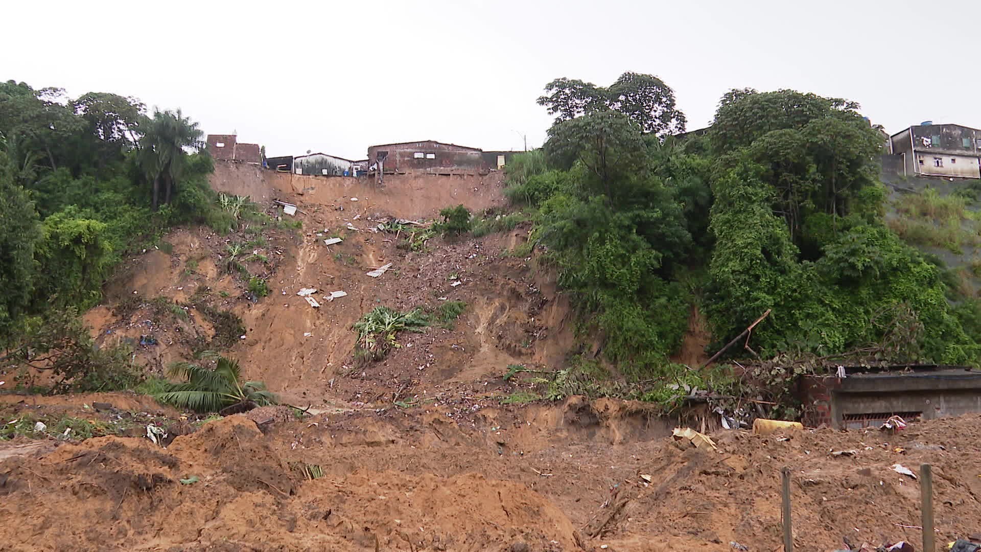 Sobe para 31 número de cidades que decretaram situação de emergência por causa das chuvas em Pernambuco