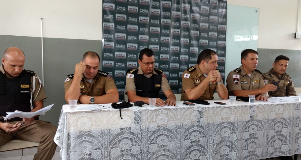 Balanço dos dados de crimes violentos na área da 4ª Região, na Zona da Mata, foi apresentado em coletiva nesta sexta-feira (5) pela PM (Foto: Roberta Oliveira/G1)