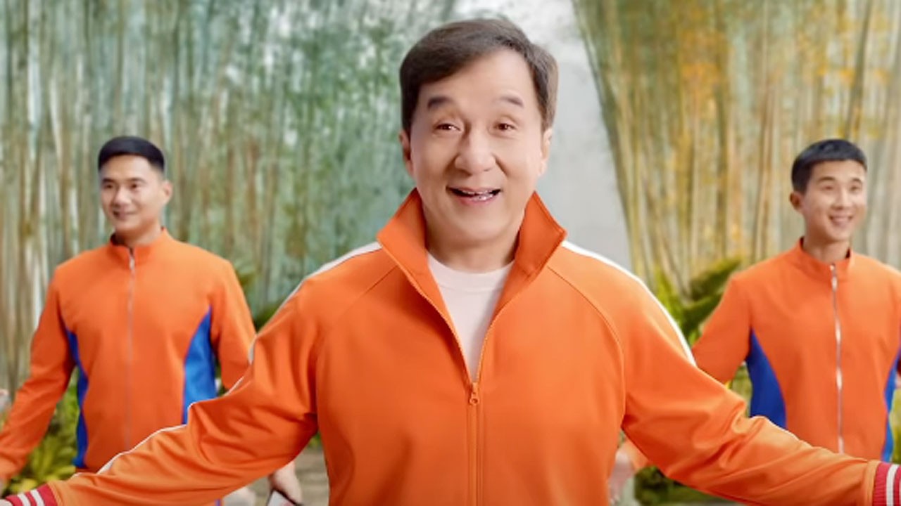 O ator Jackie Chan em comercial brasileiro (Foto: reprodução)