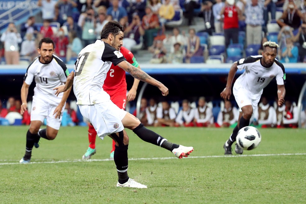 Bryan Ruíz disputou a Copa do Mundo e negocia com o Santos (Foto: REUTERS/Lucy Nicholson)