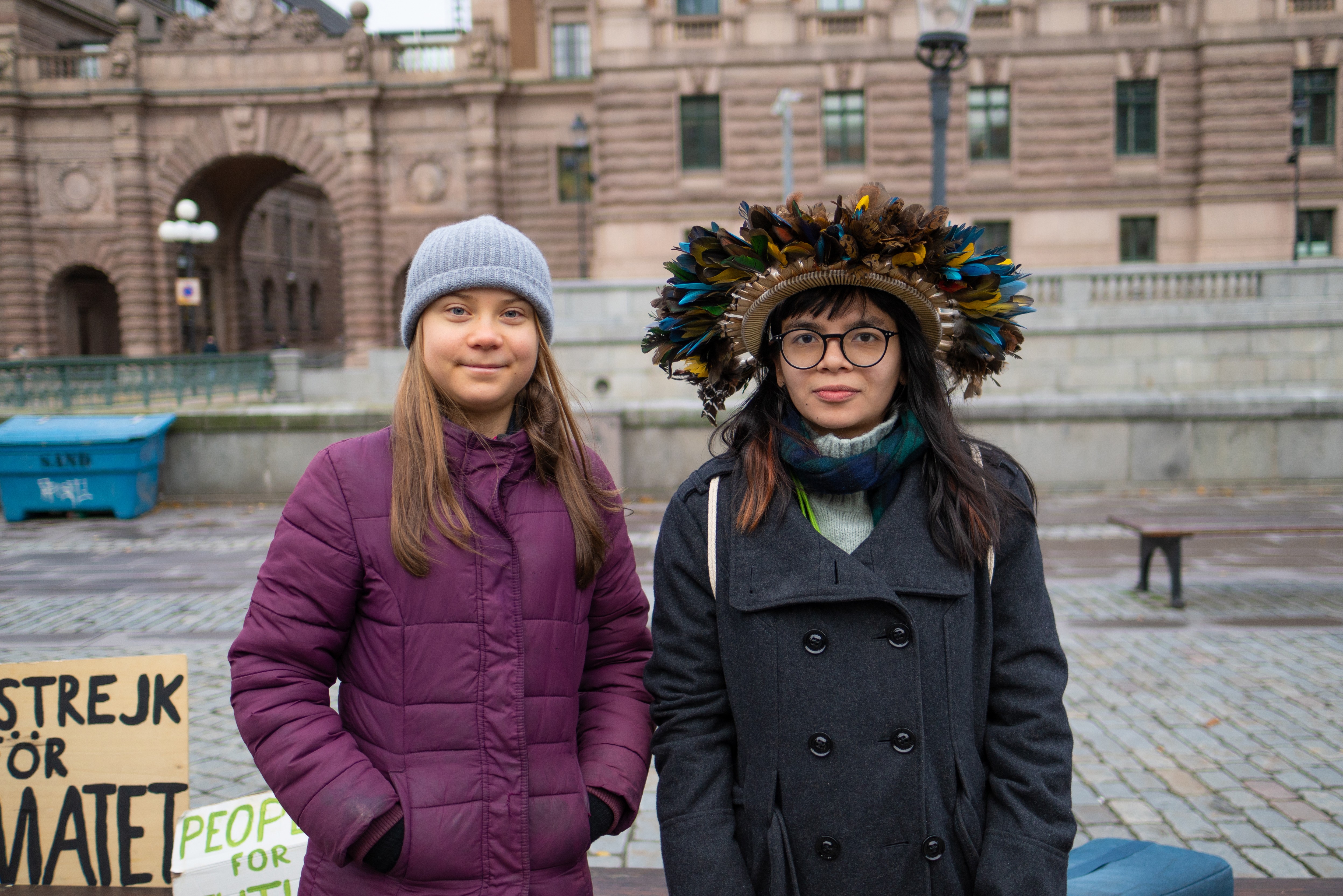 Txai Suruí e a ativista sueca Greta Thunberg (Foto: Arquivo pessoal)