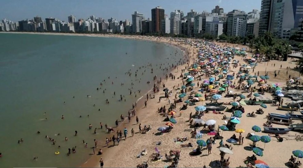 Praia da Costa, em Vila Velha — Foto: Samy Ferreira/TV Gazeta