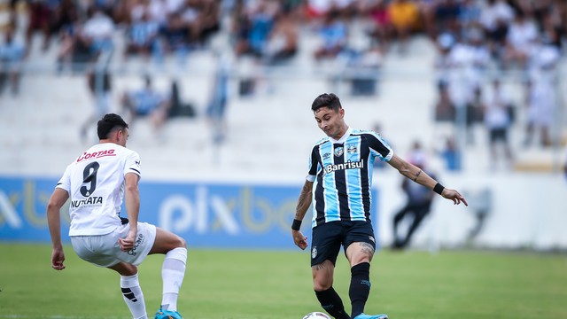 Grêmio vence Ponte Preta e vira vice-líder da Série B - Grêmio - Jornal NH