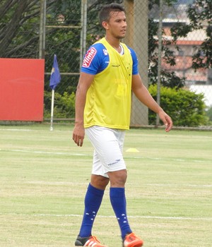 Henrique vai completar 300 jogos pelo Cruzeiro contra o Rio Branco-ES