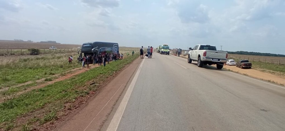 Ônibus saiu de Sinop com destino a Cuiabá.  — Foto: Cedida/Cenário-MT