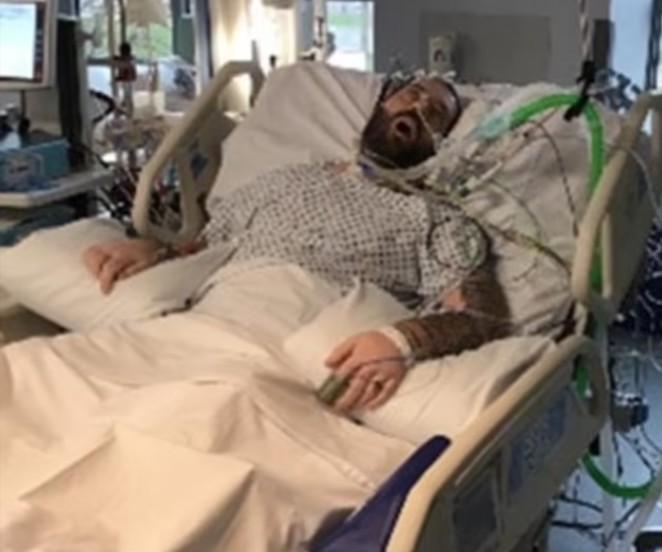 Adam passou 5 semanas em coma (Foto: Reprodução/Metro)