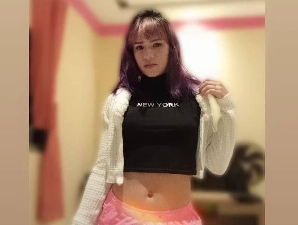 Andreza Farias Santiago, de 22 anos, foi baleada pelo amigo do namorado, durante discussão, no DF — Foto: Facebook/Reprodução