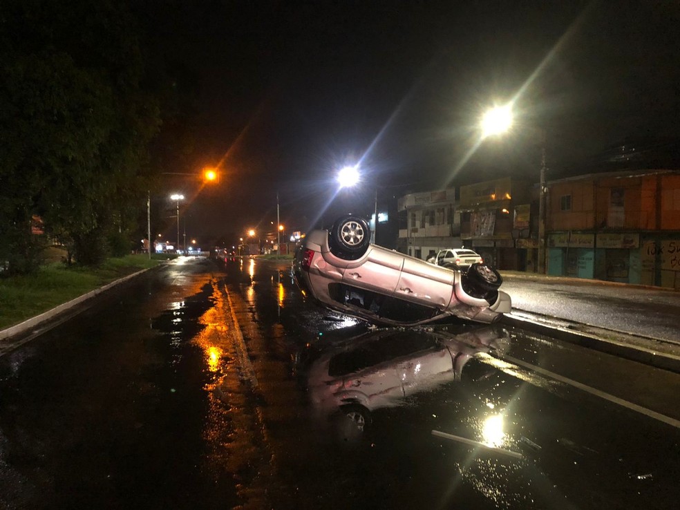 Criança de oito anos morreu após acidente na altura do km 3 da RS-040 — Foto: Comando Rodoviário da Brigada Militar/Divulgação