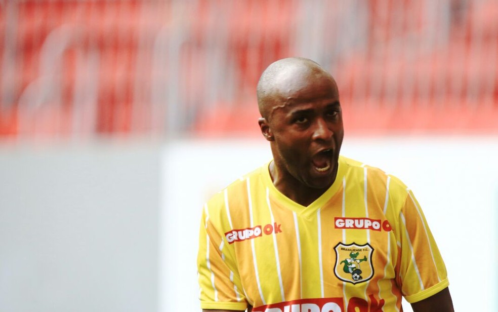 Brasiliense foi o último clube da carreira de Reinaldo, que jogou até os 40 anos — Foto: Rafaela Feliciano / Brasiliense F. C.