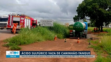 Ácido sulfúrico vaza de caminhão-tanque às margens da BR-153 em Araguaína